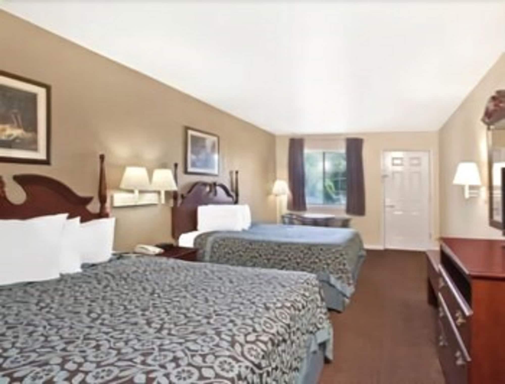 Days Inn By Wyndham קרוויל מראה חיצוני תמונה