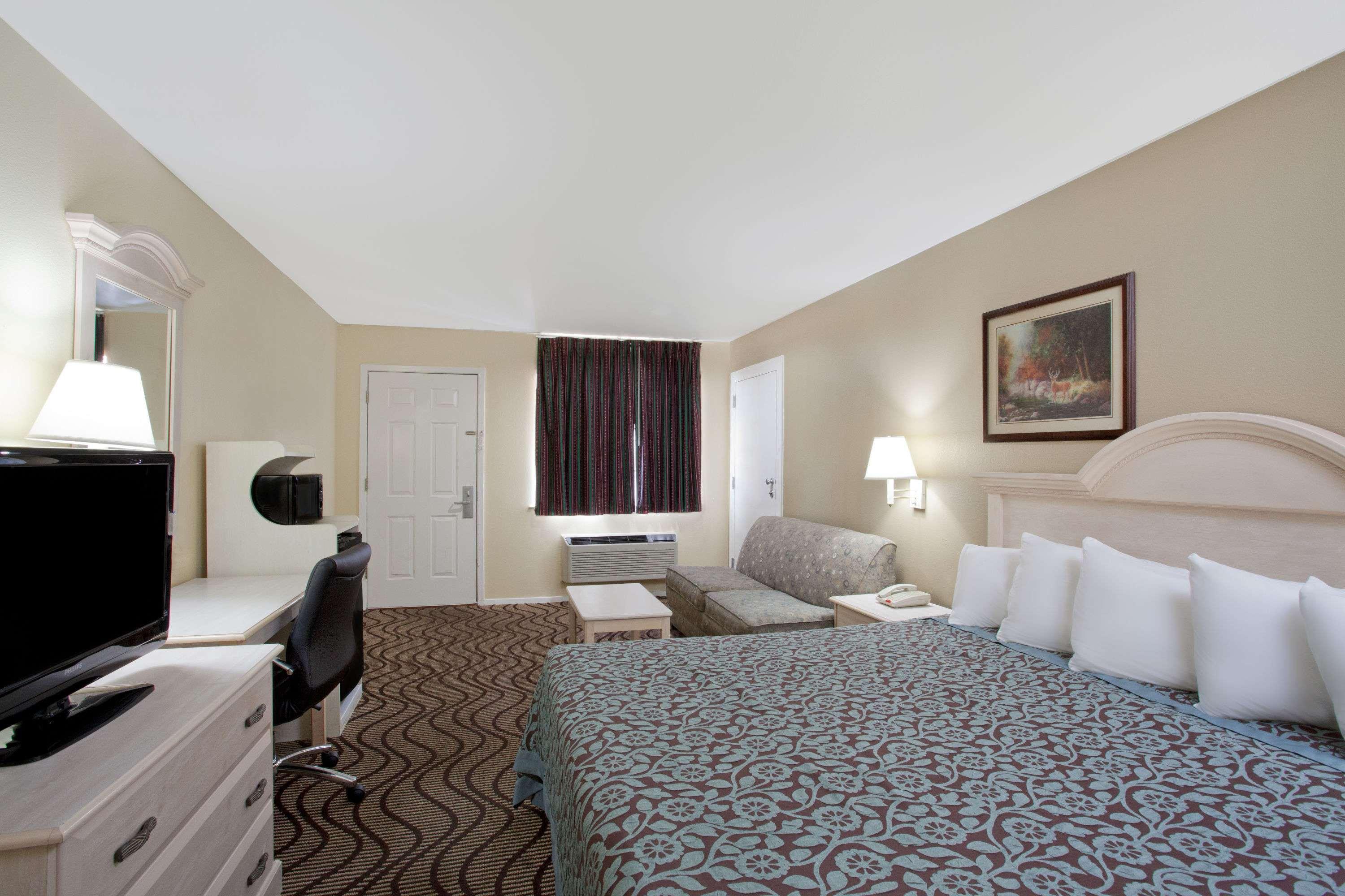 Days Inn By Wyndham קרוויל מראה חיצוני תמונה