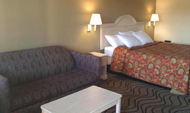 Days Inn By Wyndham קרוויל מראה חיצוני תמונה